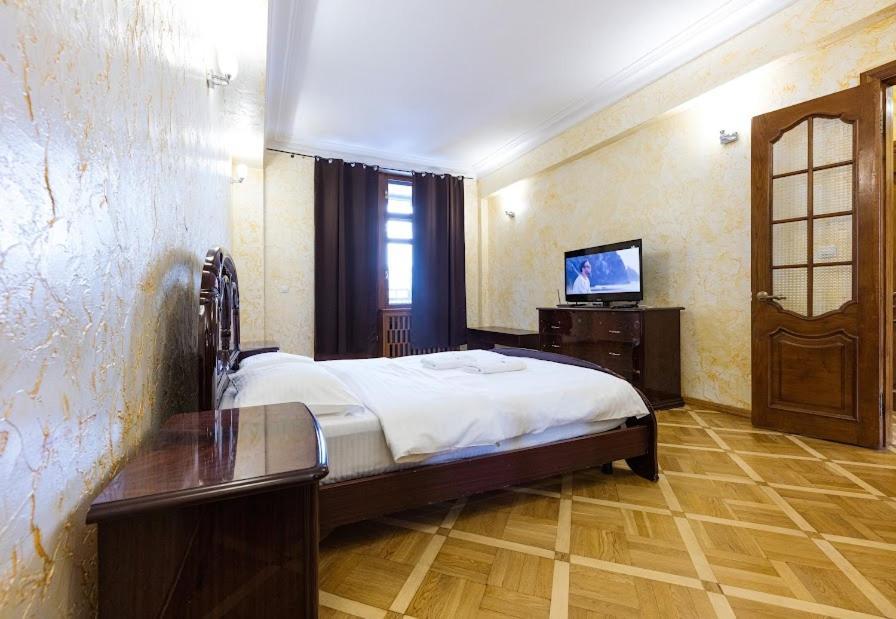 911 Apartments Center Kiev Bagian luar foto