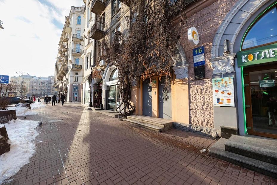 911 Apartments Center Kiev Bagian luar foto