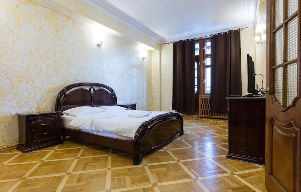 911 Apartments Center Kiev Bagian luar foto